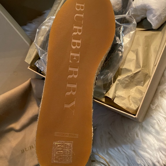 Burberry Camo Espadrilles - Picture 4 of 5